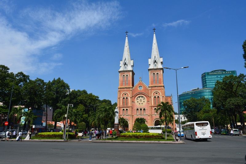 Kathedrale Notre-Dame in Ho-Chi-Minh-Stadt auf eigene Faust erkunden